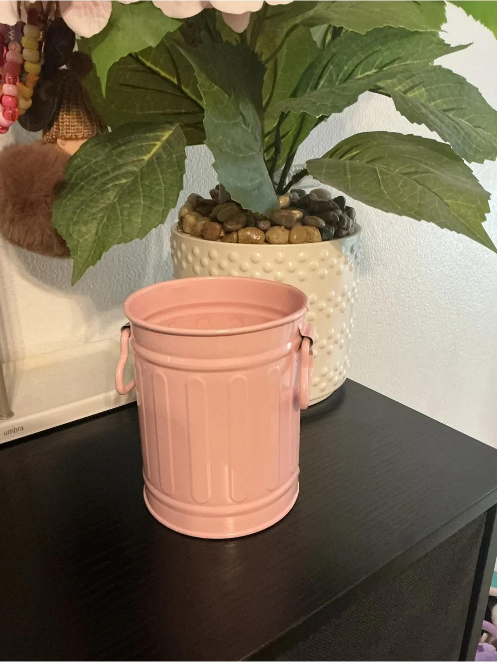 Versatile Pink Metal Pencil Cup - Compact Desk Organizer